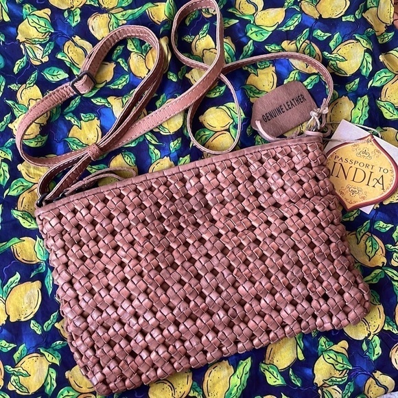 Brand New Passport to India Genuine Leather Woven Zipper Vintage Crossbody Purse - Picture 1 of 15
